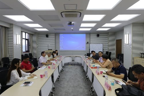 产教融合新篇章 上海和君欣盛创业投资管理合伙企业金立高级合伙人一行访问管理学院